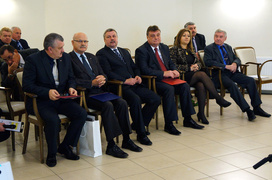 Początki były trudne, dziś gratulacje, medale i tort