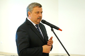 Początki były trudne, dziś gratulacje, medale i tort