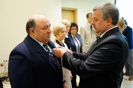 Początki były trudne, dziś gratulacje, medale i tort