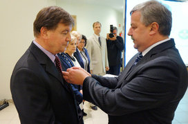 Początki były trudne, dziś gratulacje, medale i tort