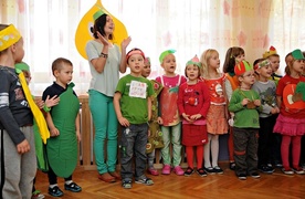 Jesienią, jesienią sady się rumienią