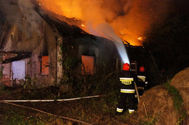 Nocny pożar na Polderowej