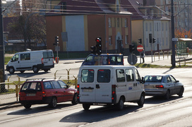 Kamera \"patrzy\" na skrzyżowanie