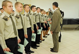 Na sztandar szkoły uroczyście przysięgamy…