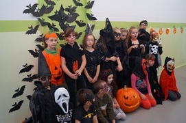 Dzień Przebierańca w \"dziewiątce\"