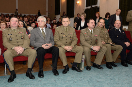 Informatycy w mundurach