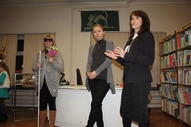 Postacie smutkiem malowane