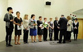 Wyróżnienie cieszy, ale jest tylko małą kropką nad \"i\"