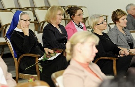 Wyróżnienie cieszy, ale jest tylko małą kropką nad \"i\"