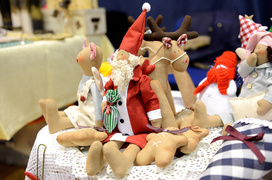 W poszukiwaniu ozdób i świątecznych prezentów