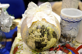 W poszukiwaniu ozdób i świątecznych prezentów