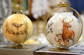 W poszukiwaniu ozdób i świątecznych prezentów