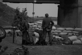 Niby \"na niby\", ale kule świszczą