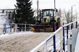 Woda się podnosi, strażacy są w Nowakowie