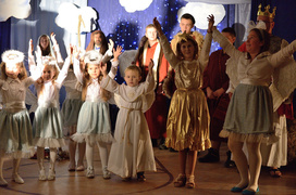 Anioły, diabeł i 650 pierogów Anioły, diabeł i 650 pierogów
