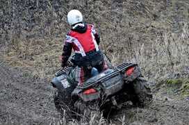 W błocie i deszczu, tak dla zabawy