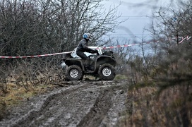 W błocie i deszczu, tak dla zabawy