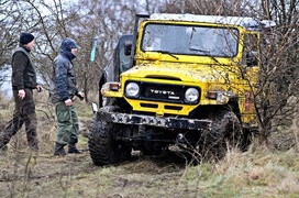 W błocie i deszczu, tak dla zabawy