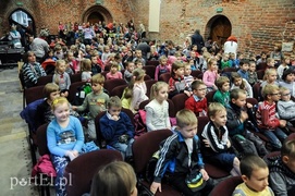 \"Świnki trzy\" ratują szkołę