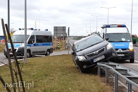 Nietypowe parkowanie. Kierowca pijany?