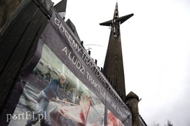 Miały ruszyć sumienie, a wywołały skandal