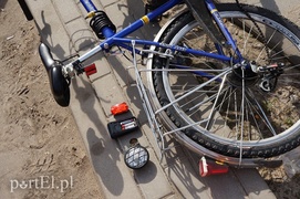 Odzieżowa: zderzenie rowerzysty z audi