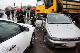 Płk. Dąbka: wypadek z udziałem czterech aut