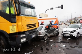 Płk. Dąbka: wypadek z udziałem czterech aut