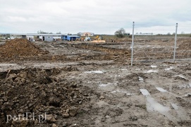 Na Modrzewinie powstają kolejne hale