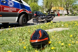 Wypadek na Wiejskiej - motocyklista ciężko ranny