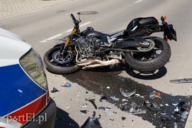 Wypadek na Wiejskiej - motocyklista ciężko ranny