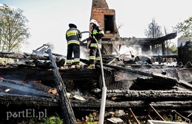 Raczki Elbląskie: spłonął zabytkowy dom