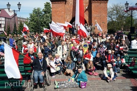 Biało-czerwony marsz w Święto Flagi