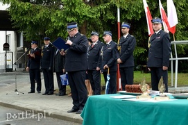 Medale, awanse i ... całusy dla strażaków Medale, awanse i ... całusy dla strażaków