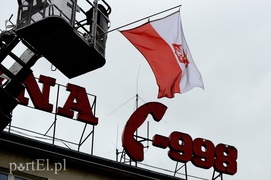 Medale, awanse i ... całusy dla strażaków Medale, awanse i ... całusy dla strażaków