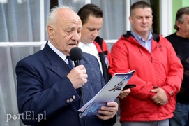 Fala płynie z falą zmian