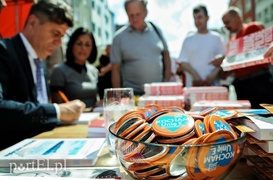 Palikot, krzyż i europarlamentarna drużyna