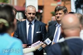Palikot, krzyż i europarlamentarna drużyna