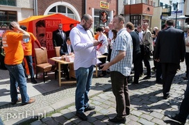 Palikot, krzyż i europarlamentarna drużyna