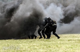 Zabawa z mundurowymi