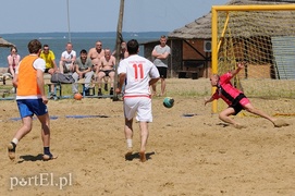Zielone bomby z Pucharem Elbląga  (plażowa piłka nożna)