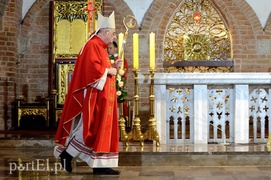 Biskup Jezierski objął katedrę