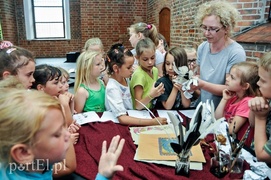 Proszę pana, dlaczego ten hełm ma dziurki?