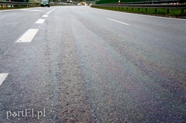 Drogi zalane olejem z uszkodzonego kombajnu (aktualizacja)