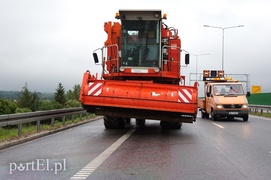 Drogi zalane olejem z uszkodzonego kombajnu (aktualizacja)