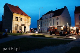 Nocny pożar w zakładzie fryzjerskim