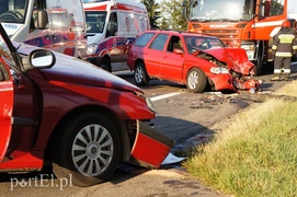 Wypadek w Kazimierzowie. \"Siódemka\" zablokowana