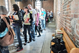 Wielka wyprzedaż w bibliotece