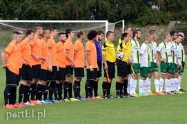 Remis z liderem (piłka nożna)