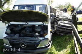 Groźne zdarzenie na Fromborskiej. Skoda wjechała w bus z dziećmi